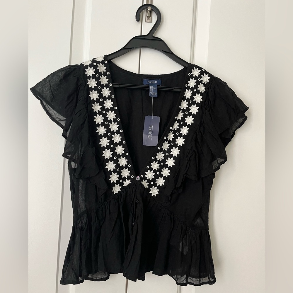 NWT Forever 21 black button-up shirt with embroidered flowers